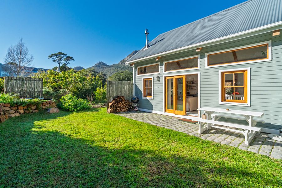 Amethyst Cottage exterior